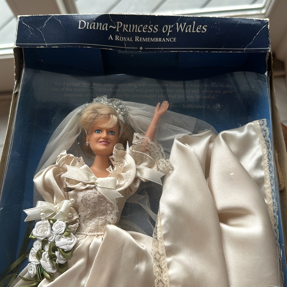 Diana~Princess of Wales Bridal Doll in Gown